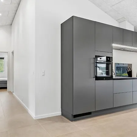 4 Bedroom Gorgeous In *