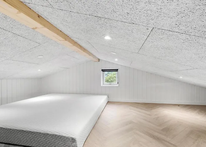 Lovely In With Wifi Holiday home